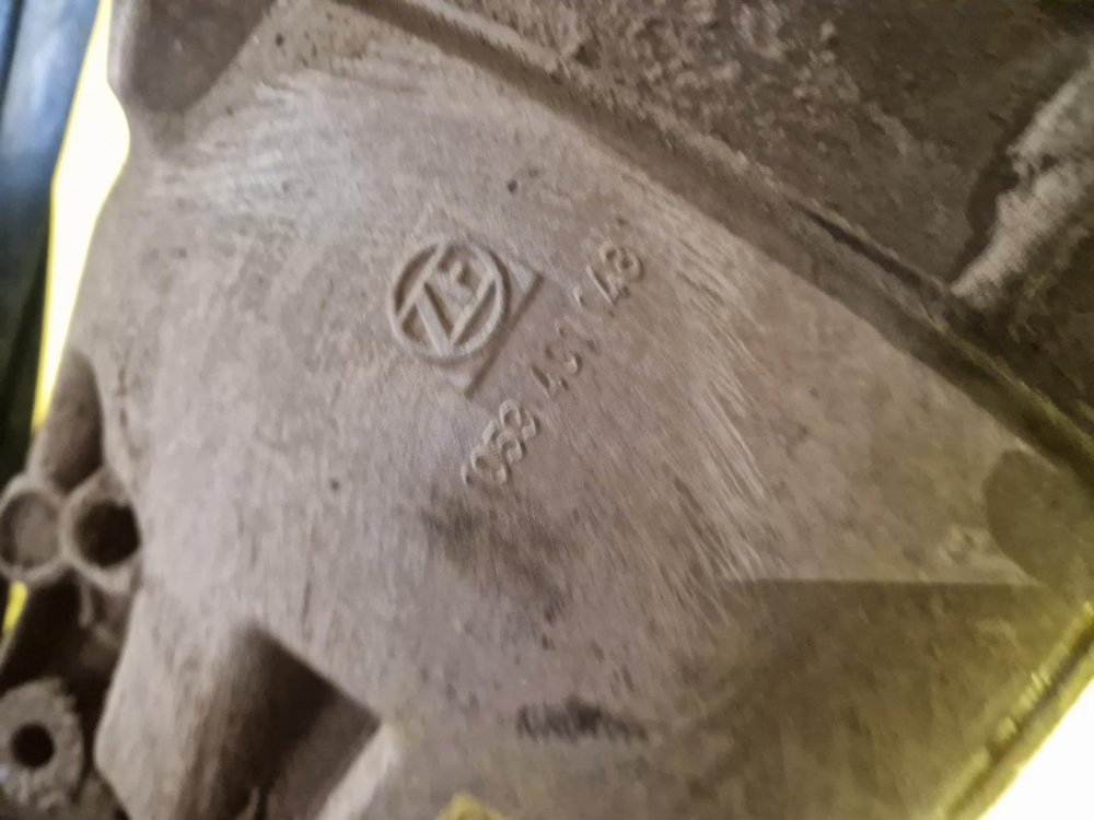 PŘEVODOVKA S ROZVODOVKOU - BMW X5 E53 3.0 i 170KW 4x4 - 21280 PŘEVODOVKA S ROZVODOVKOU - BMW X5 E53 3.0 i 170KW 4x4 - 21280