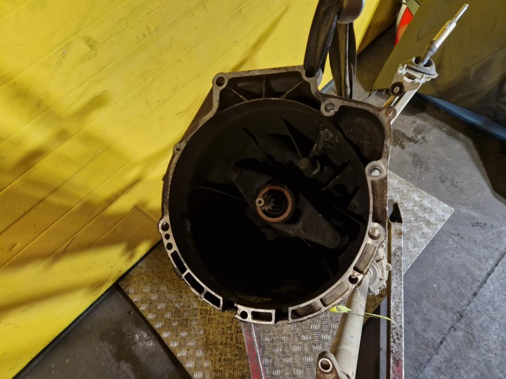 PŘEVODOVKA S ROZVODOVKOU - BMW X5 E53 3.0 i 170KW 4x4 - 21280 PŘEVODOVKA S ROZVODOVKOU - BMW X5 E53 3.0 i 170KW 4x4 - 21280