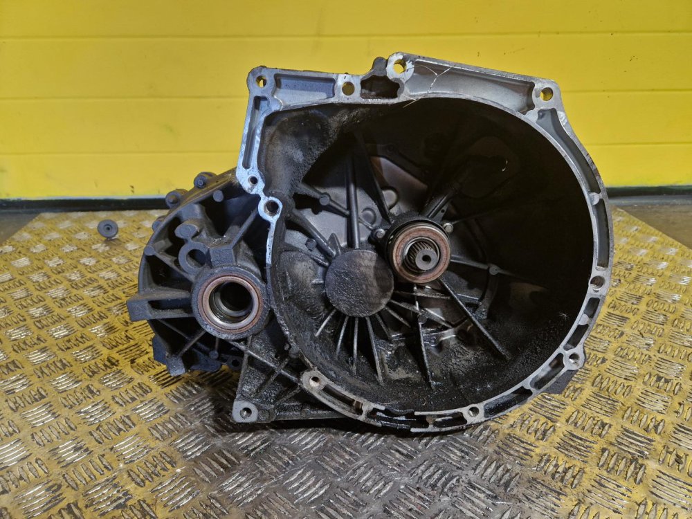 PŘEVODOVKA 3M5R-7F096-YF, R3T9A - FORD FOCUS II, C-MAX / MAZDA 3 / VOLVO V50, S40, C30 - 1.6 TDCI - 18354