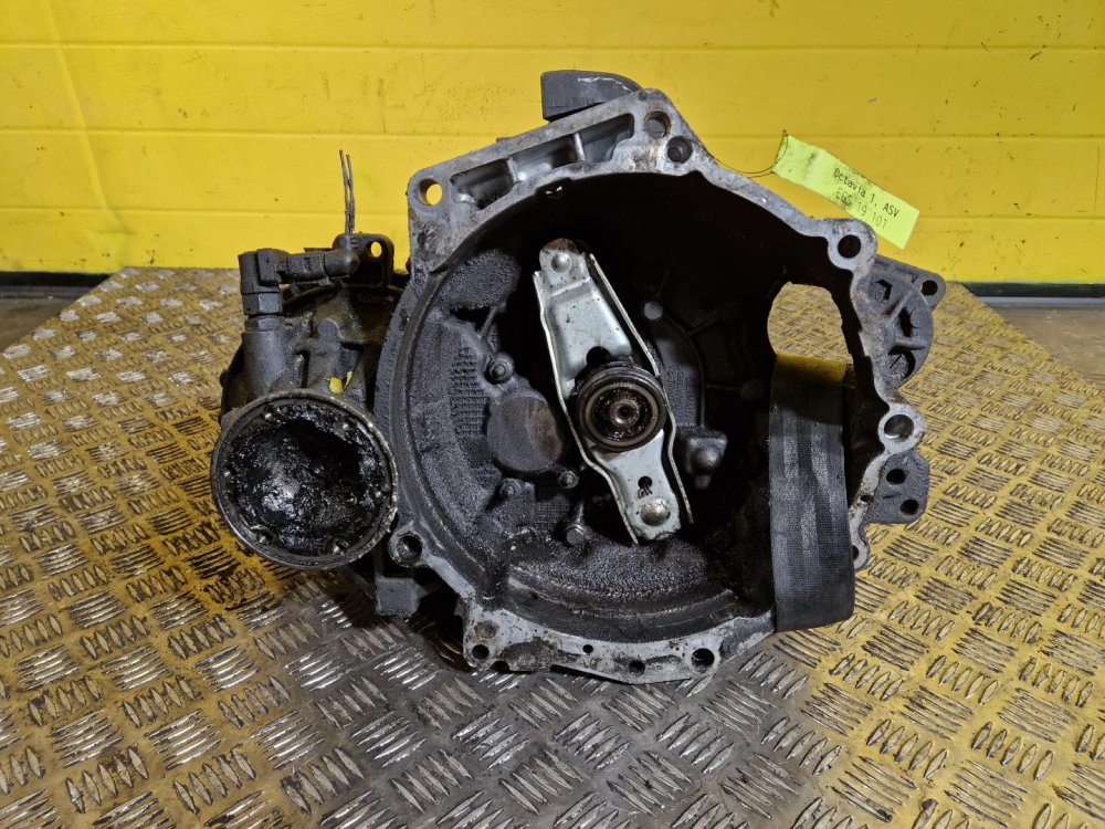 PŘEVODOVKA EGS - ŠKODA OCTAVIA I / VW GOLF IV, JETTA , BORA, NEW BEETLE / AUDI A3 / SEAT LEON I, TOLEDO II - 1.9 TDI - 20890 PŘEVODOVKA EGS - ŠKODA OCTAVIA I / VW GOLF IV, JETTA , BORA, NEW BEETLE / AUDI A3 / SEAT LEON I, TOLEDO II - 1.9 TDI - 20890