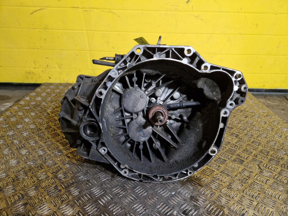 PŘEVODOVKA 8200581207 - OPEL VIVARO A, RENAULT TRAFIC II, NISSAN PRIMASTAR - 2.5 DTI - 21187 PŘEVODOVKA 8200581207 - OPEL VIVARO A, RENAULT TRAFIC II, NISSAN PRIMASTAR - 2.5 DTI - 21187