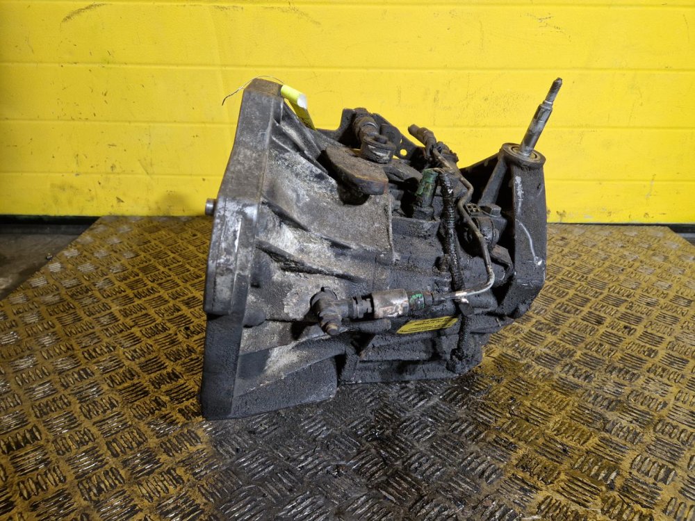 PŘEVODOVKA 8200581207 - OPEL VIVARO A, RENAULT TRAFIC II, NISSAN PRIMASTAR - 2.5 DTI - 21187 PŘEVODOVKA 8200581207 - OPEL VIVARO A, RENAULT TRAFIC II, NISSAN PRIMASTAR - 2.5 DTI - 21187