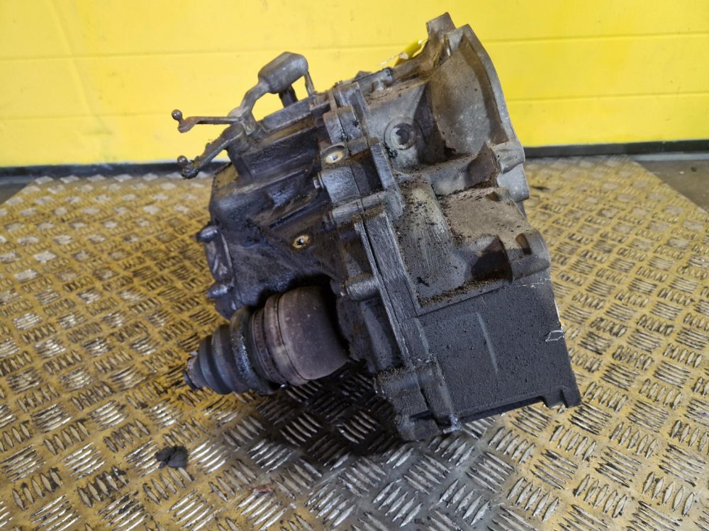 PŘEVODOVKA F35, GU 13101871 - OPEL VECTRA C, SIGNUM - 2.2 DTI - 19653 PŘEVODOVKA F35, GU 13101871 - OPEL VECTRA C, SIGNUM - 2.2 DTI - 19653