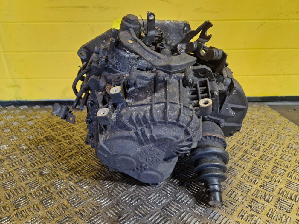 PŘEVODOVKA M32 - OPEL ASTRA H, ZAFIRA B, VECTRA C / FIAT / ALFA ROMEO / SAAB - 1.9 CDTI, 1.9 JTD, 1.9 TTID - 19648