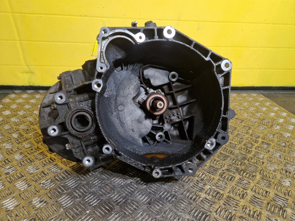 PŘEVODOVKA M32 - OPEL ASTRA H, ZAFIRA B, VECTRA C / FIAT / ALFA ROMEO / SAAB - 1.9 CDTI, 1.9 JTD, 1.9 TTID - 18537