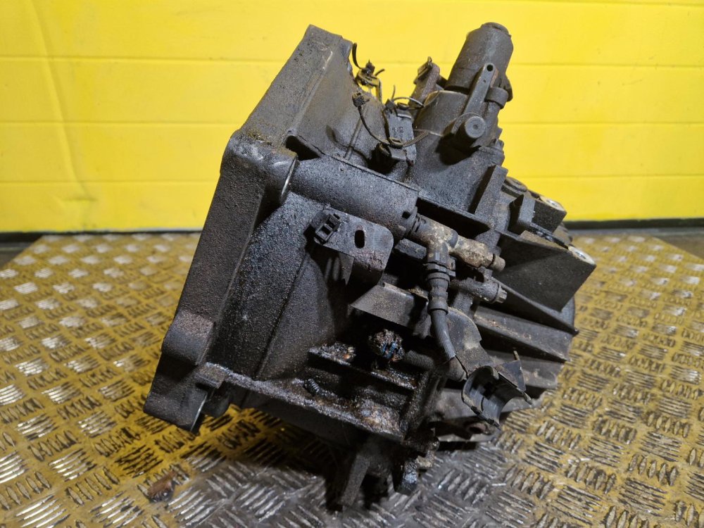 PŘEVODOVKA M32 - OPEL ASTRA H, ZAFIRA B, VECTRA C / FIAT / ALFA ROMEO / SAAB - 1.9 CDTI, 1.9 JTD, 1.9 TTID - 18537