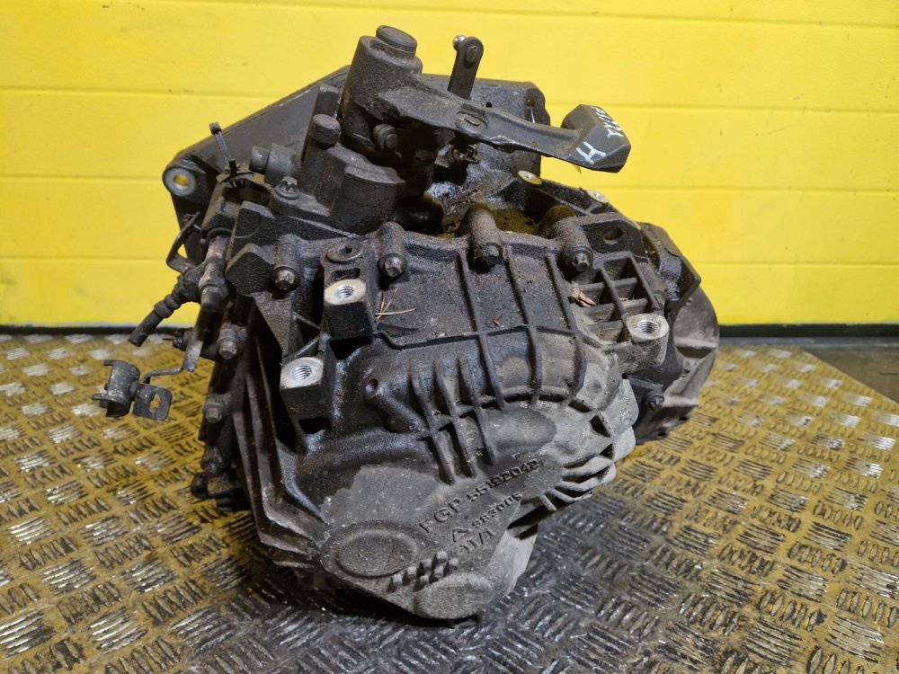 PŘEVODOVKA M32 - OPEL ASTRA H, ZAFIRA B, VECTRA C / FIAT / ALFA ROMEO / SAAB - 1.9 CDTI, 1.9 JTD, 1.9 TTID - 18537