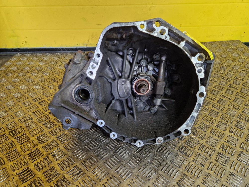 PŘEVODOVKA TOYOTA YARIS II (P9) - 1.3 VVT-i 64 KW - 20196 PŘEVODOVKA TOYOTA YARIS II (P9) - 1.3 VVT-i 64 KW - 20196