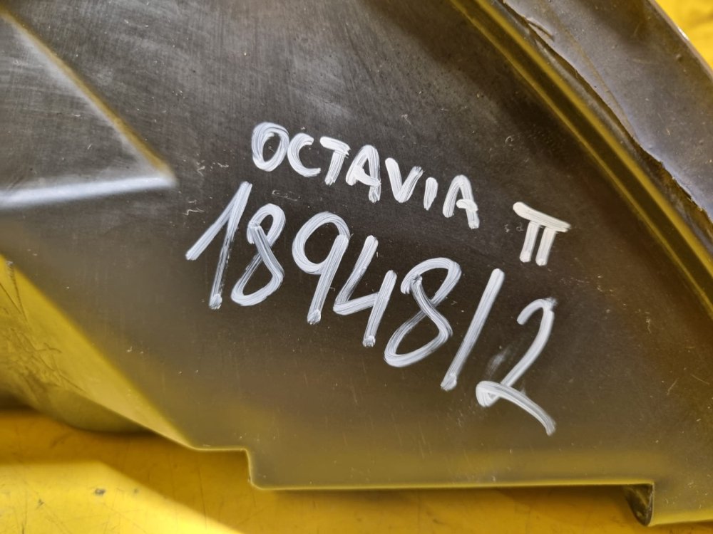 LEVÉ + PRAVÉ  PŘEDNÍ SVĚTLA ŠKODA OCTAVIA II  - 19948  LEVÉ + PRAVÉ  PŘEDNÍ SVĚTLA ŠKODA OCTAVIA II  - 19948