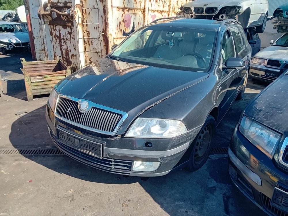 Škoda Octavia II 1.8 TSI ( BZB ) 118kW r.2007 černá na náhradní díly