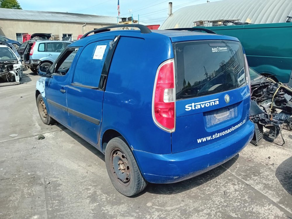 Škoda Praktik 1.2 ( BZG ) 51kW r.2008 modrá na náhradní díly
