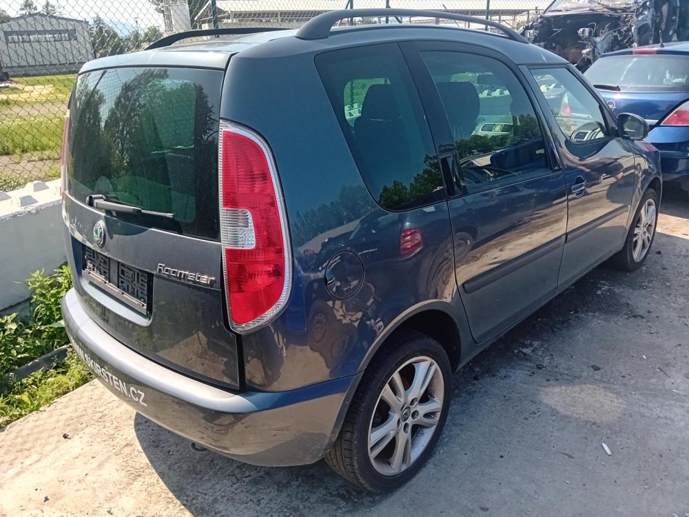 Škoda Roomster 1.4 ( BXW ) 63kW r.2006 šedá na náhradní díly