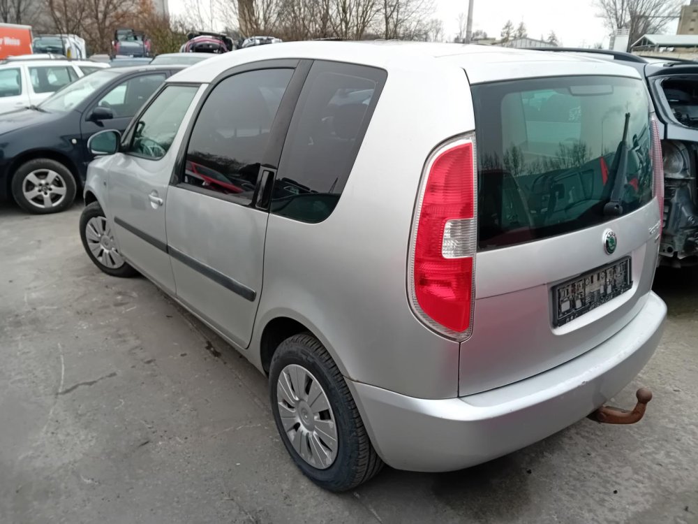 Škoda Roomster 1.4 ( BXW ) 63kW r.2007 šedá 9102 na náhradní díly