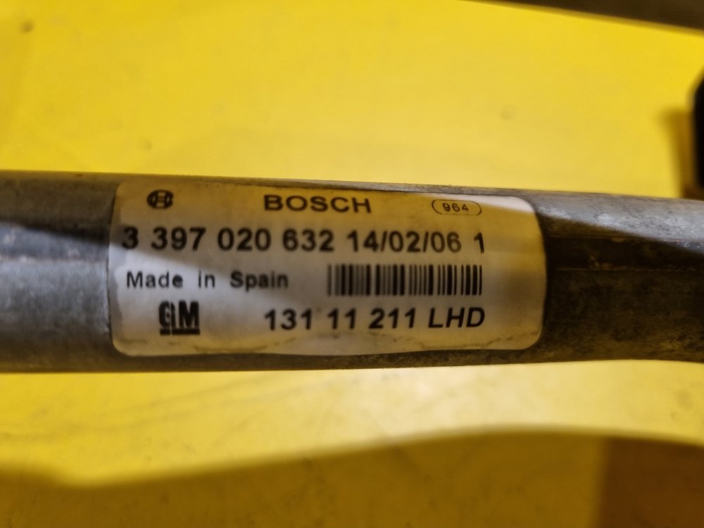 TÁHLA STĚRAČŮ 13111211 S MOTORKEM 0390241538 - OPEL ASTRA H - 17314