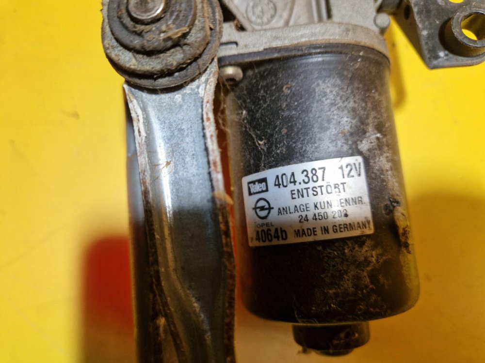 TÁHLA STĚRAČŮ S MOTORKEM - 404387 - OPEL MERIVA A - 15941