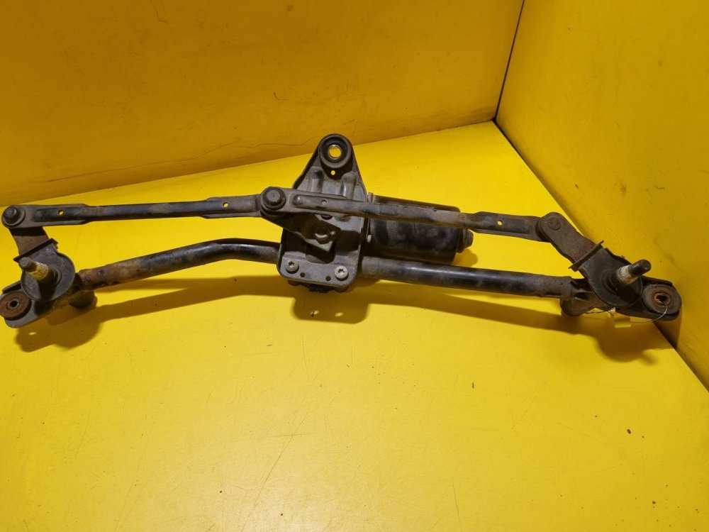 TÁHLA STĚRAČŮ S MOTORKEM  KIA CEED I / HYUNDAI I30 I - 17028