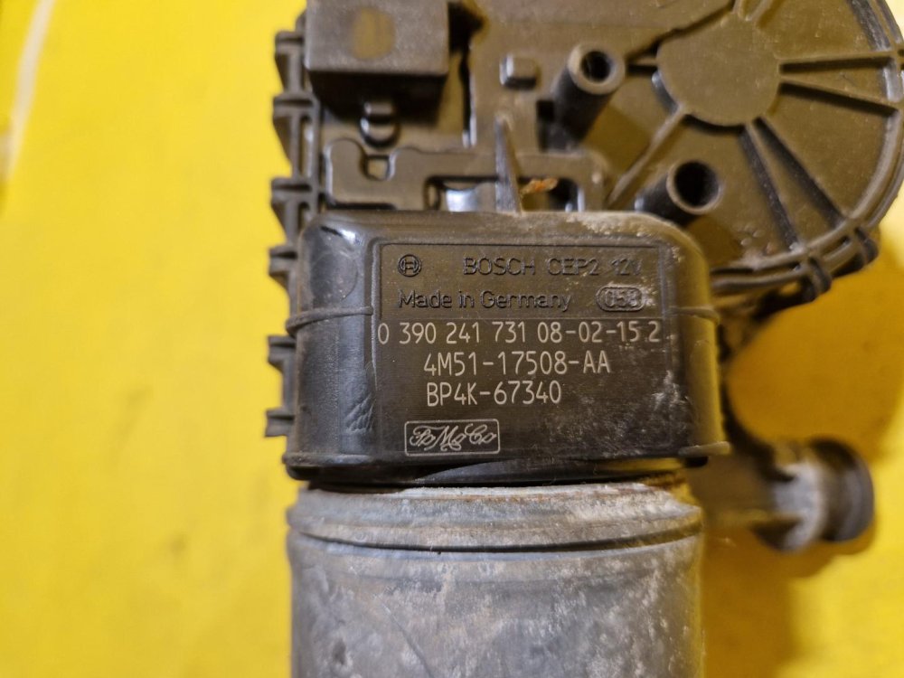 TÁHLA STĚRAČŮ S MOTORKEM 0390241731 FORD FOCUS II - 18153 TÁHLA STĚRAČŮ S MOTORKEM 0390241731 FORD FOCUS II - 18153