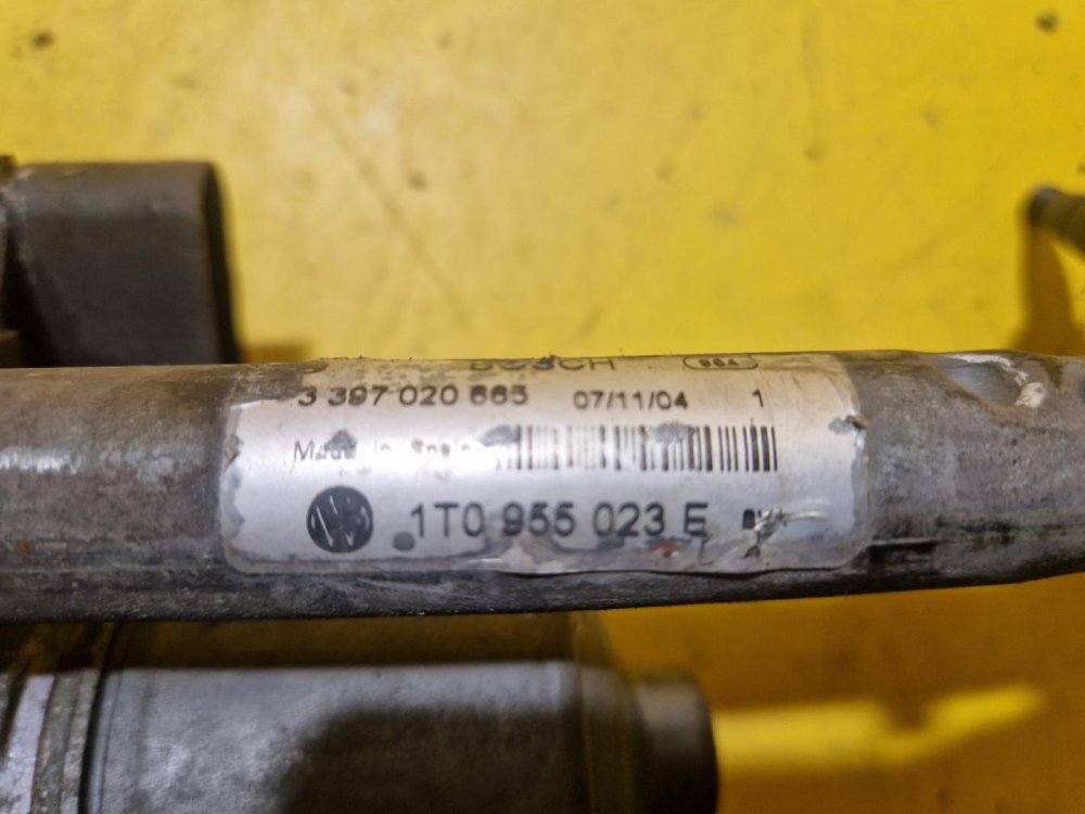 TÁHLA STĚRAČŮ S MOTORKEM 0390241786 VW TOURAN I (1T1, 1T2) - 19462 TÁHLA STĚRAČŮ S MOTORKEM 0390241786 VW TOURAN I (1T1, 1T2) - 19462