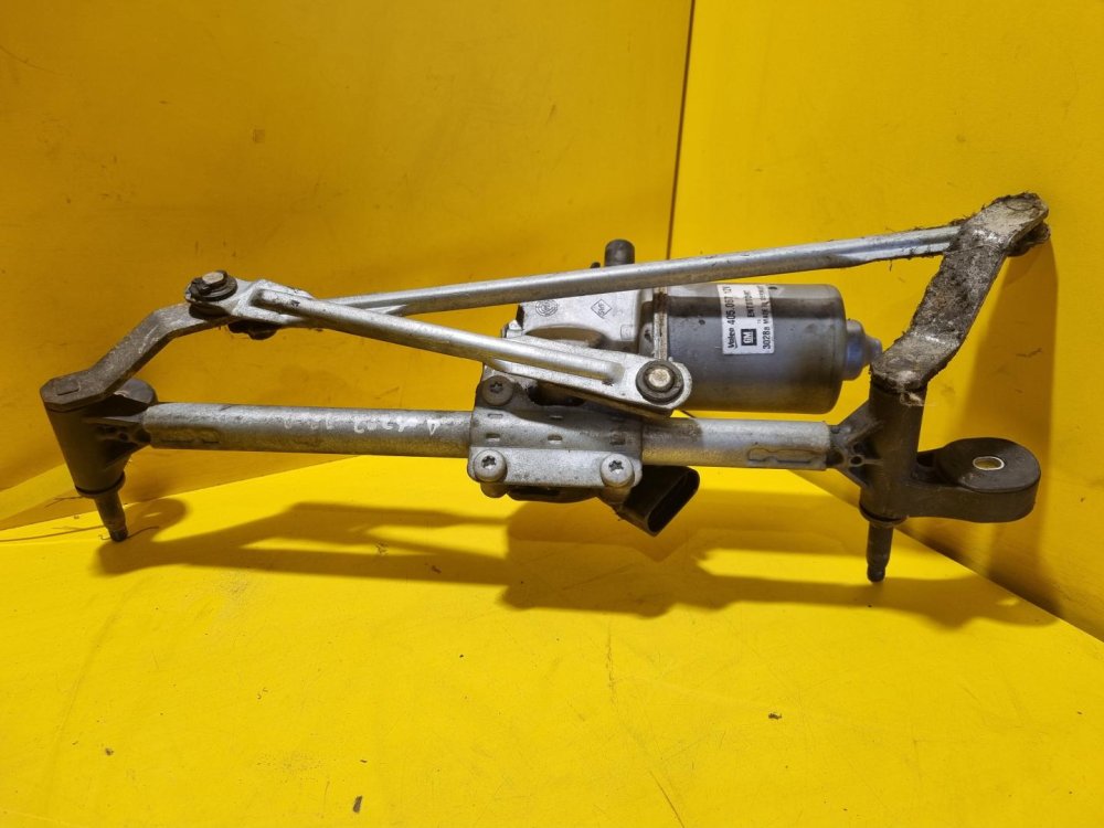 TÁHLA STĚRAČŮ S MOTORKEM 13182340 OPEL CORSA D - 17024