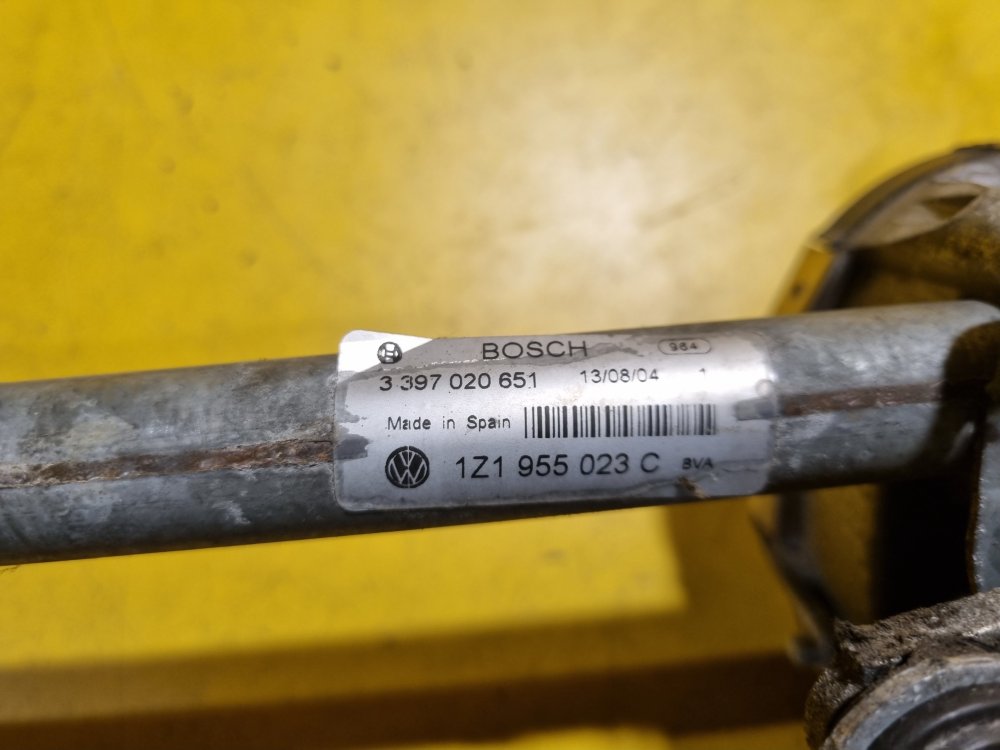 TÁHLA STĚRAČŮ S MOTORKEM 1Z1955119A - ŠKODA OCTAVIA II - 17507