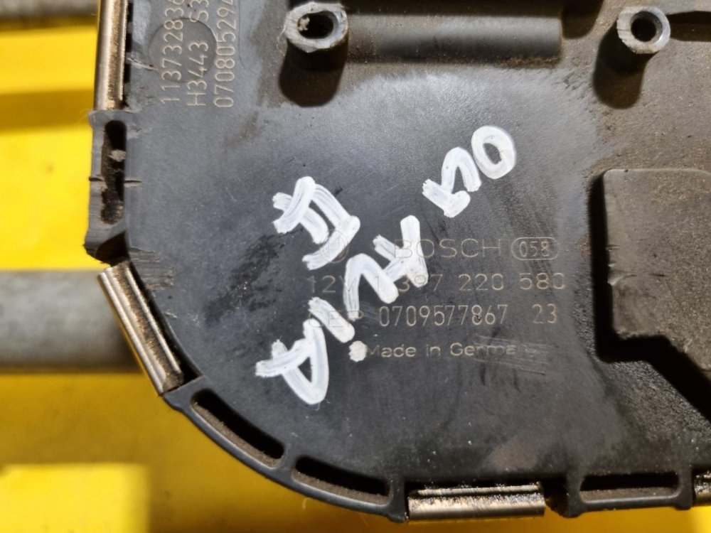 TÁHLA STĚRAČŮ S MOTORKEM 1Z1955119A - ŠKODA OCTAVIA II - 17860