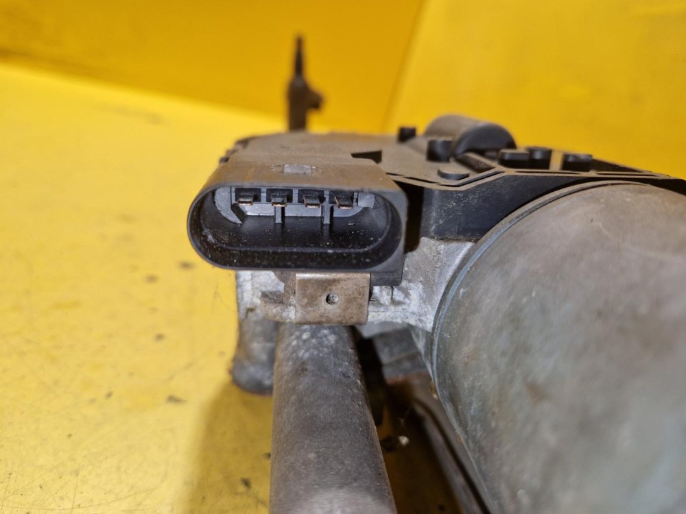 TÁHLA STĚRAČŮ S MOTORKEM 1Z1955119A - ŠKODA OCTAVIA II - 20337