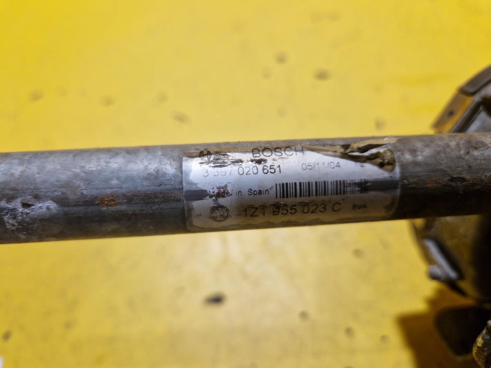 TÁHLA STĚRAČŮ S MOTORKEM 1Z1955119A - ŠKODA OCTAVIA II - 20337