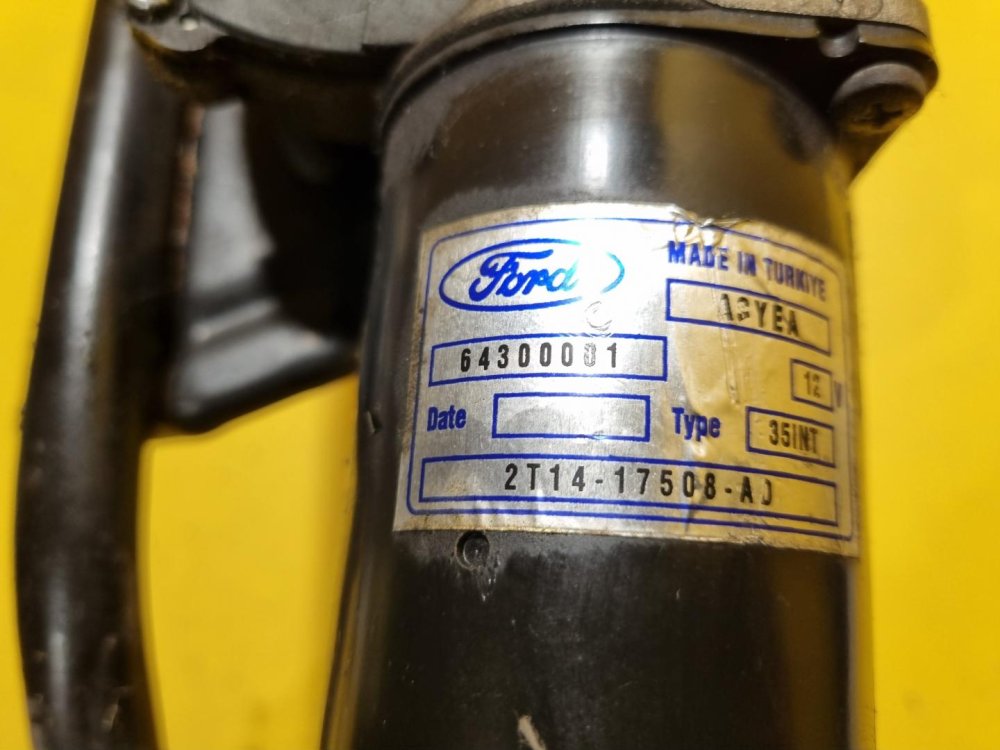 TÁHLA STĚRAČŮ S MOTORKEM 2T1417508AD FORD CONNECT I - 17858 TÁHLA STĚRAČŮ S MOTORKEM 2T1417508AD FORD CONNECT I - 17858