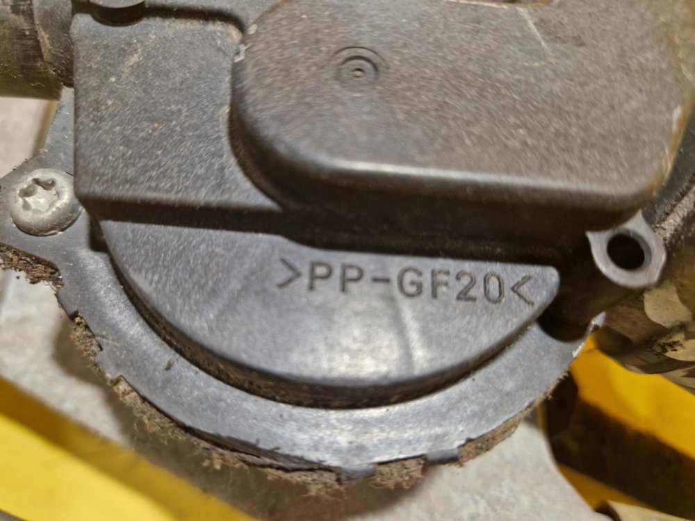 TÁHLA STĚRAČŮ S MOTORKEM 3811065J00 SUZUKI GRAND VITARA II - 18151 TÁHLA STĚRAČŮ S MOTORKEM 3811065J00 SUZUKI GRAND VITARA II - 18151