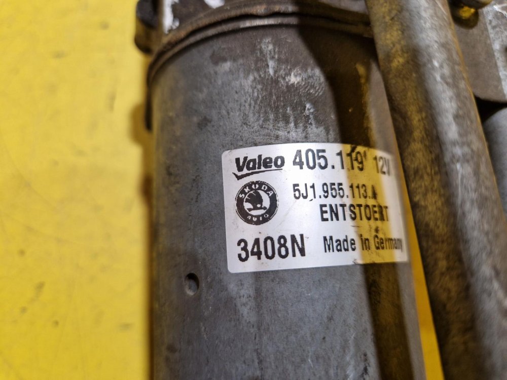 TÁHLA STĚRAČŮ S MOTORKEM 5J1955113A - ŠKODA FABIA II , ROOMSTER - 19675