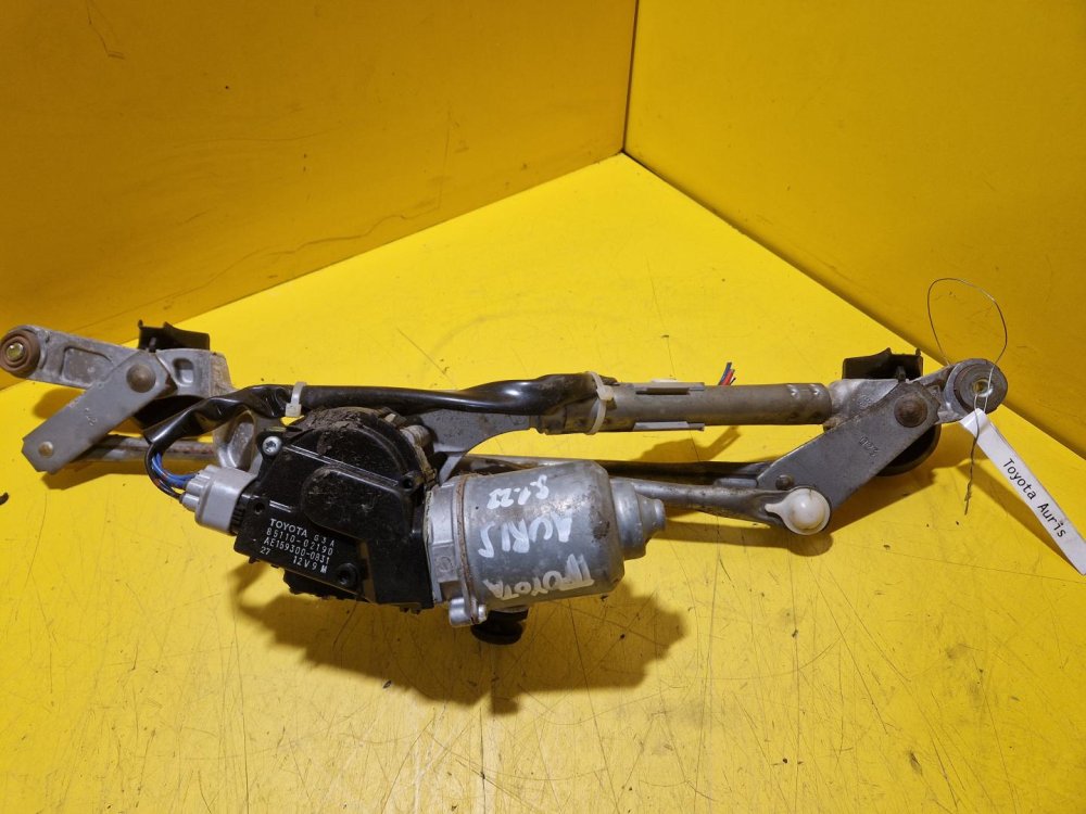 TÁHLA STĚRAČŮ S MOTORKEM 8511002190 TOYOTA AURIS I - 21167