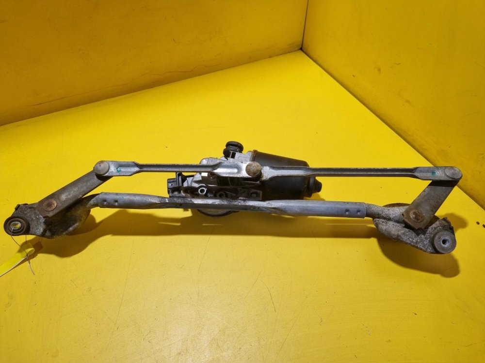 TÁHLA STĚRAČŮ S MOTORKEM 851100F020 TOYOTA COROLLA VERSO II - 17027