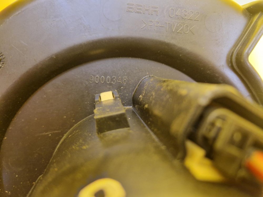 VENTILÁTOR TOPENÍ 04322 - OPEL ASTRA G, ZAFIRA A - 13310 VENTILÁTOR TOPENÍ 04322 - OPEL ASTRA G, ZAFIRA A - 13310