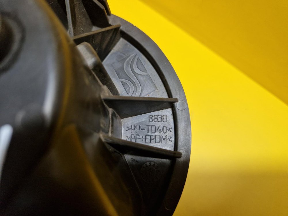 VENTILÁTOR TOPENÍ 503330100 OPEL CORSA D / FIAT GRANDE PUNTO / ALFA MITO , LINEA - 13073