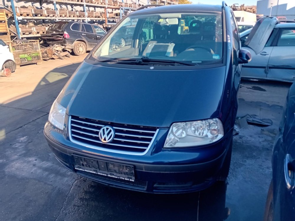 Volkswagen Sharan 1.9 TDI ( ASZ ) 96kW r.2005 modrá na náhradní díly Volkswagen Sharan 1.9 TDI ( ASZ ) 96kW r.2005 modrá na náhradní díly