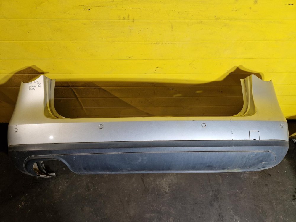 ZADNÍ NÁRAZNÍK VW PASSAT B6 (3C5), STŘÍBRNÝ, SE SENZORY, KOMBI - 20472